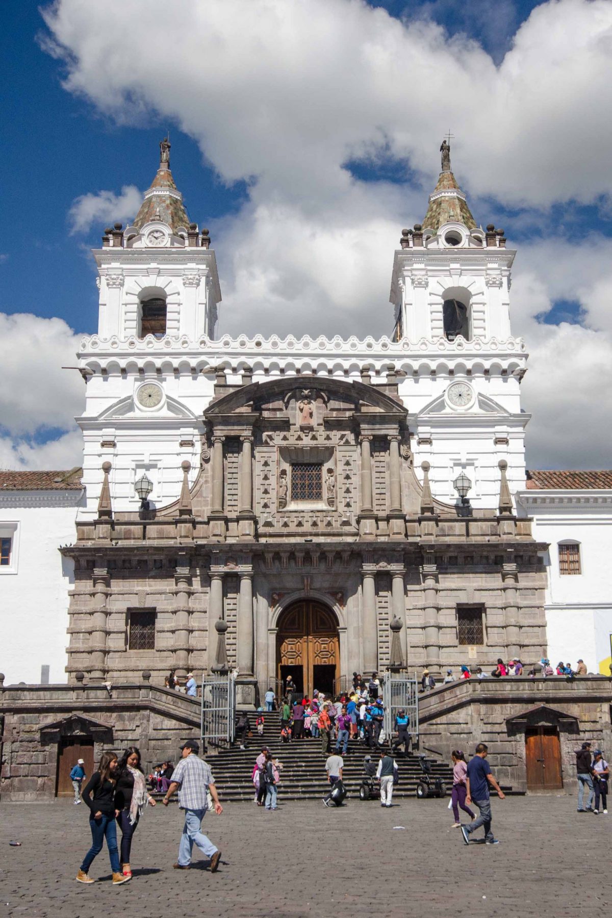 Front of the Iglesia San Francisco, Quito, Ecuador | ©Angela Drake Front of the Iglesia San Francisco, Quito, Ecuador | ©Angela Drake