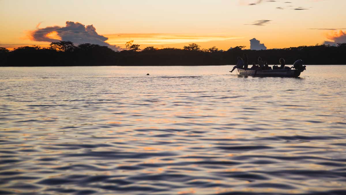 Sunset on Laguna Grande, Cuyabeno, Ecuador | ©Angela Drake Sunset on Laguna Grande, Cuyabeno, Ecuador | ©Angela Drake