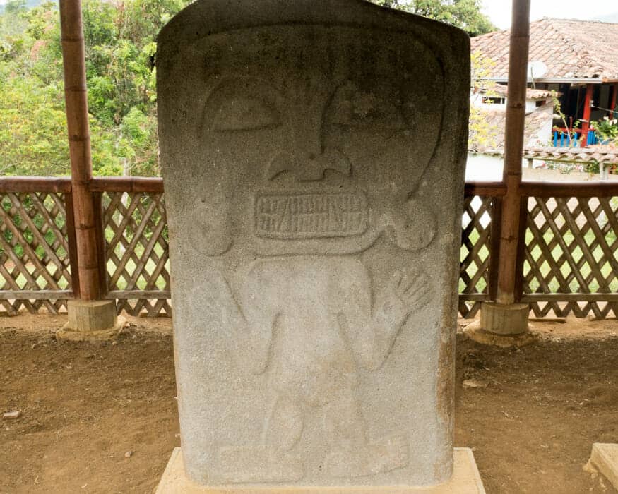 A Statue with Ten Fingers and Ten Toes, El Tablon, Colombia | ©Ernest Scott Drake A Statue with Ten Fingers and Ten Toes, El Tablon, Colombia | ©Ernest Scott Drake