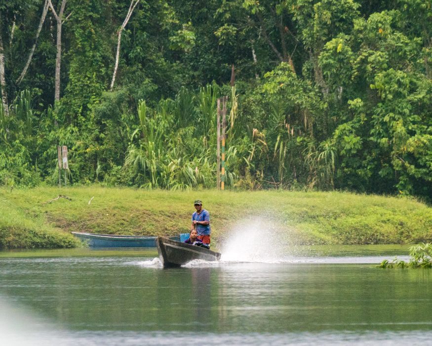 What takes the place of the AAA for help on the Nangartiza River. |© Ernest Scott Drake What takes the place of the AAA for help on the Nangartiza River. |© Ernest Scott Drake